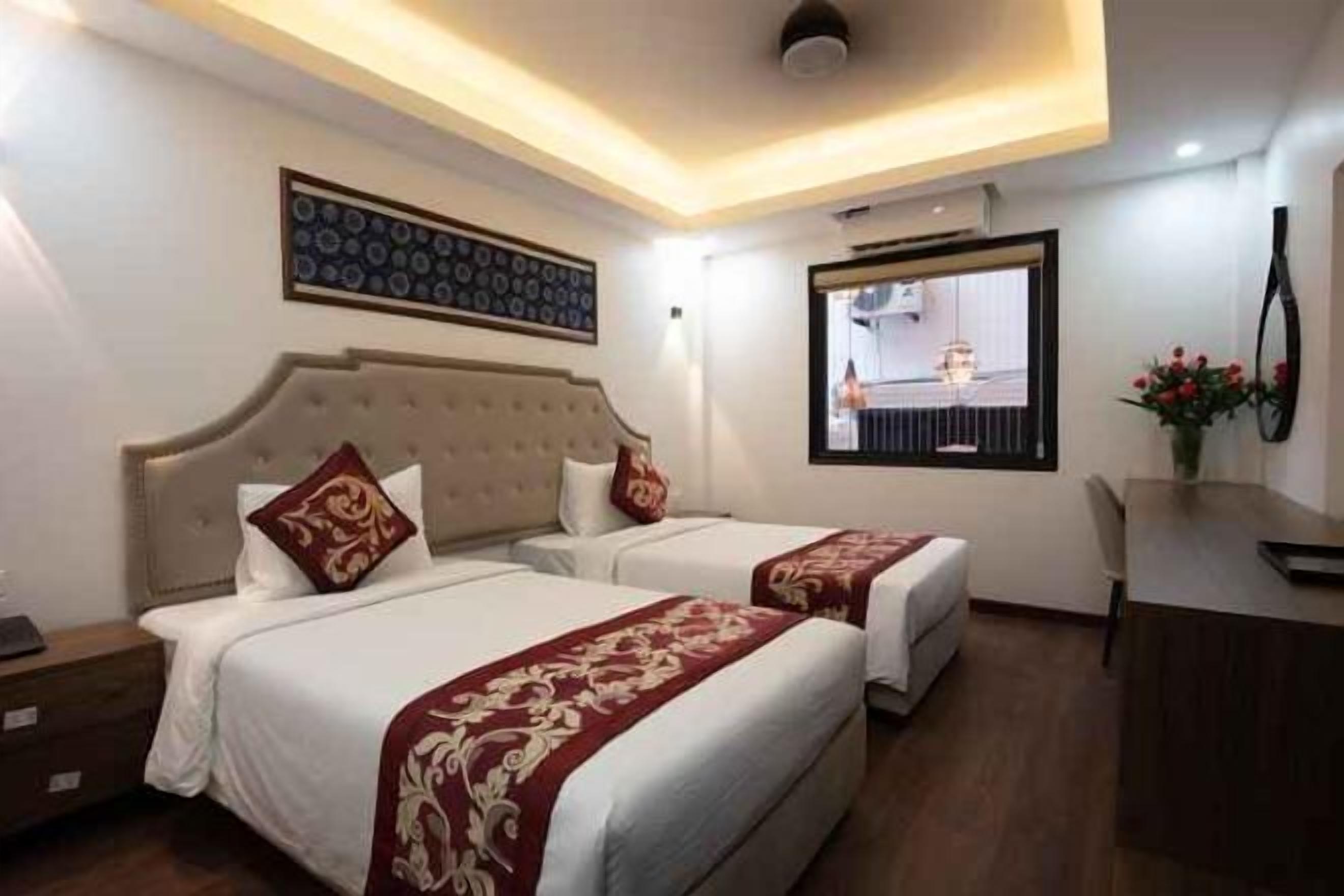 Minibar, desk, free WiFi, bed sheets