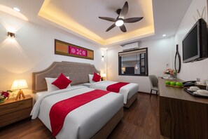 Phòng 2 giường đơn Deluxe | Minibar, bàn, truy cập Internet không dây miễn phí, bộ trải giường 