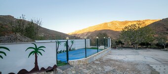 Rural Holiday Home 'McCoy' with Mountain View and Air Conditioning