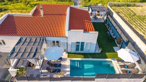 Exterior - Holiday home Damir, (16680), Podstrana, hr (Podstrana)
