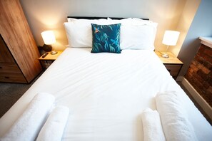 2 عدّة غرف نوم ومكتب ومكواة/لوح كي وواي فاي