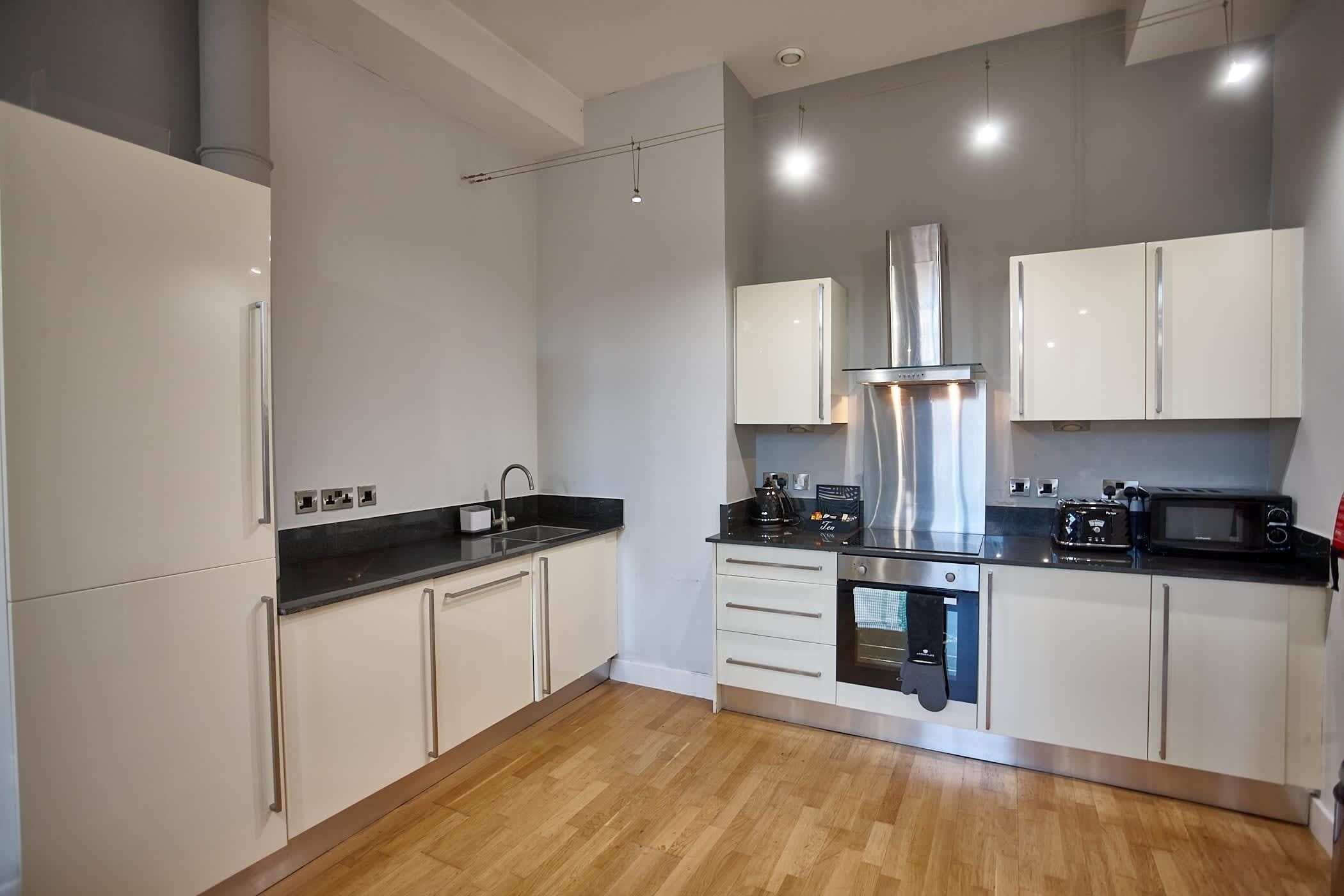 Fridge, microwave, oven, dishwasher