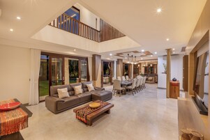 Luxury Villa, 5 Bedrooms | Living room | Flat-screen TV