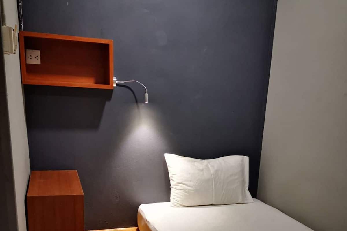 Basic Single Room | Wi-fi percuma