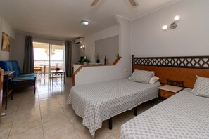 مكواة/لوح كي وواي فاي وملاءات أسرّة