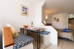 Dining - Santa Maria 16 - Studio (Costa Adeje)