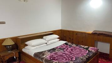 2 makuuhuonetta, silitysrauta/-lauta, Wi-Fi, vuodevaatteet