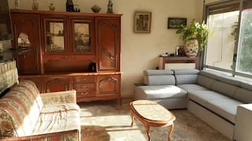 Televisie, boeken en een stereo