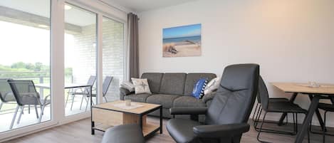 Fernseher, Stereoanlage
