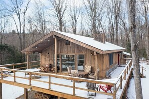 Exterior - Mount Snow Ski Shanty (Dover)