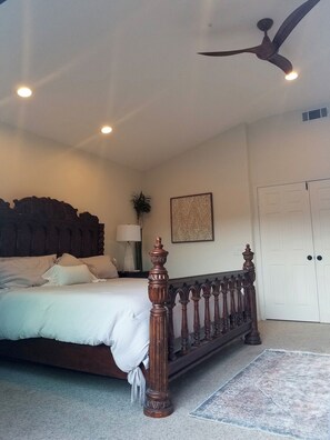 4 habitaciones, tabla de planchar con plancha, wifi y ropa de cama