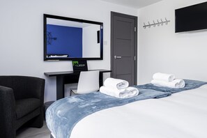3 Schlafzimmer, Schreibtisch, Bügeleisen/Bügelbrett, kostenloses WLAN