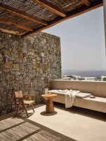 Design Sea View Suite Upper Floor With Plunge Pool | Vista dalla camera