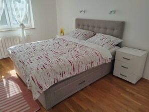 9 habitaciones, wifi y ropa de cama 