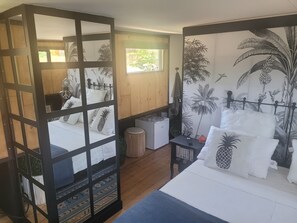 1 bedroom, WiFi, bed sheets - Chambre Dans une Péniche sur le Canal du Midi (Villeneuve-lès-Béziers)