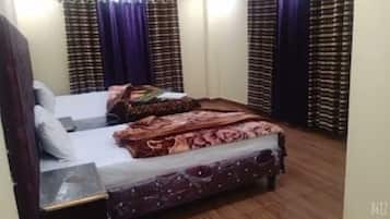 Soundproofing, iron/ironing board, free WiFi