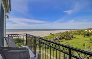 Property grounds - Sandy Toes | Iconic Oceanfront Home with Sunset Views at Grand Pavilion (Isle of Palms)