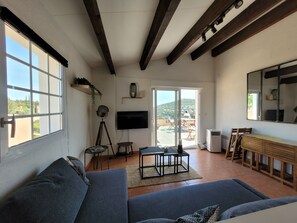 TV - Appartement "rooftop" Avec Très Grande Terrasse à 2km de la mer (Roquebrune-sur-Argens)