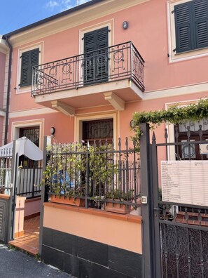 Dettaglio esterni