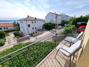 Property grounds - Nina 2 pax (Crikvenica)