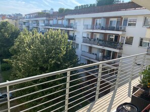 Property grounds - Francys home is heart of Budapest (Budapest)