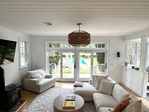 Cozy Family-Friendly Beach Retreat with Pool