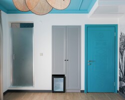 Ropa de cama de alta calidad, minibar y decoración personalizada 