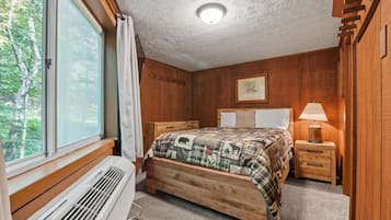 Silitysrauta/-lauta, Wi-Fi, vuodevaatteet