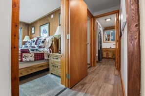 6 Schlafzimmer, Bügeleisen/Bügelbrett, WLAN, Bettwäsche