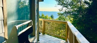 Hutch 1- 2 Min Walk to Slopes, Great Mountain View