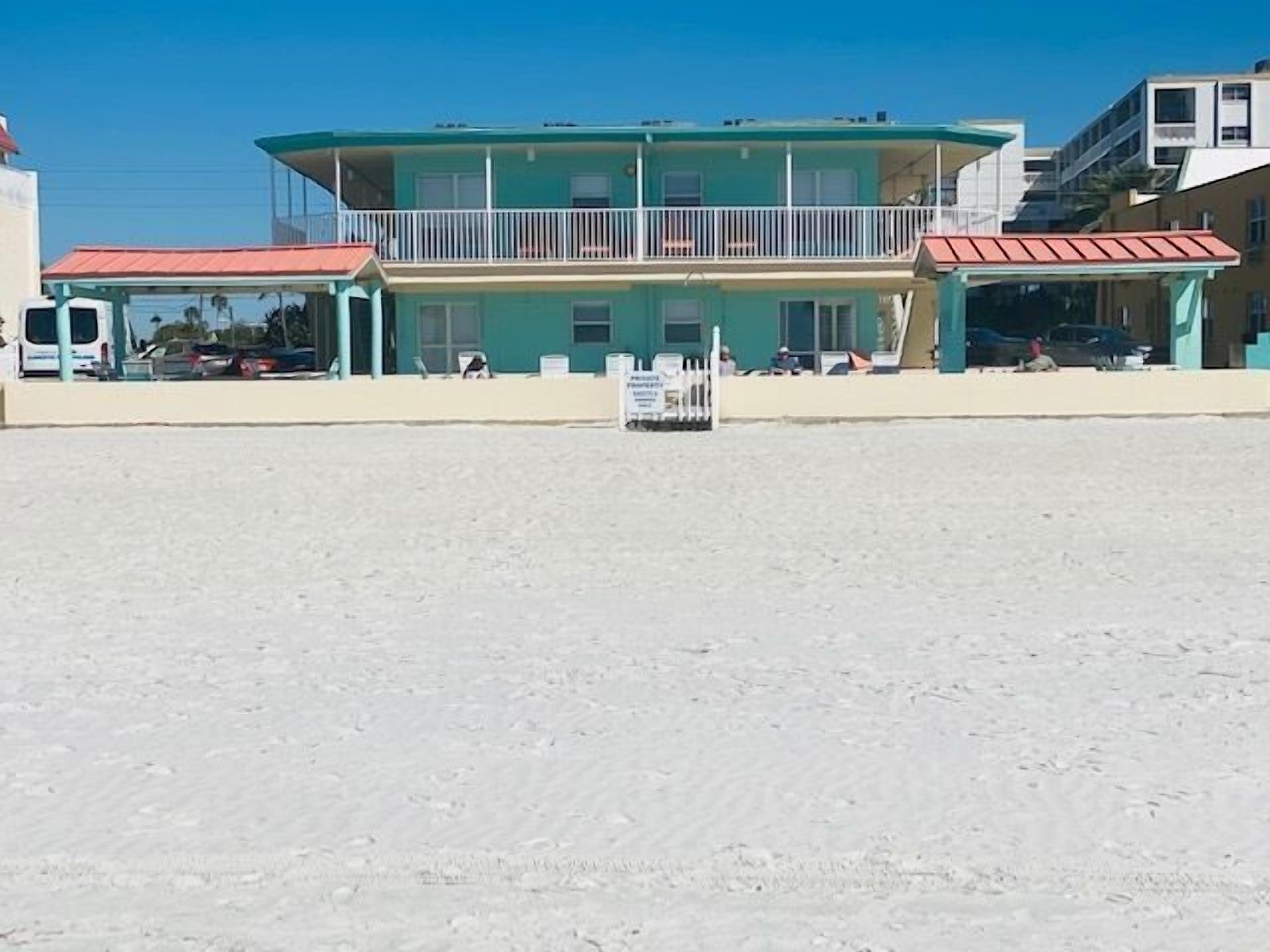 Redington Directly on the Beach Sea Rocket WiFi Parking 26