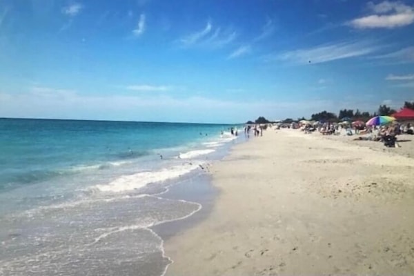 Sun loungers, beach towels