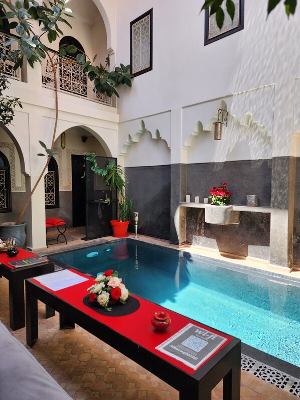 Indoor pool - 49 Derb Taht Sour Lakbir (Marrakech)