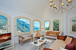 TV, fireplace - Rentals in Italy -  Villa Moresca 500 mt from Positano center with wellness area (Positano)