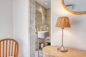 Superior Room, City View | Minibar, in-room safe, desk, laptop workspace - Anglade Hôtel (Le Lavandou)