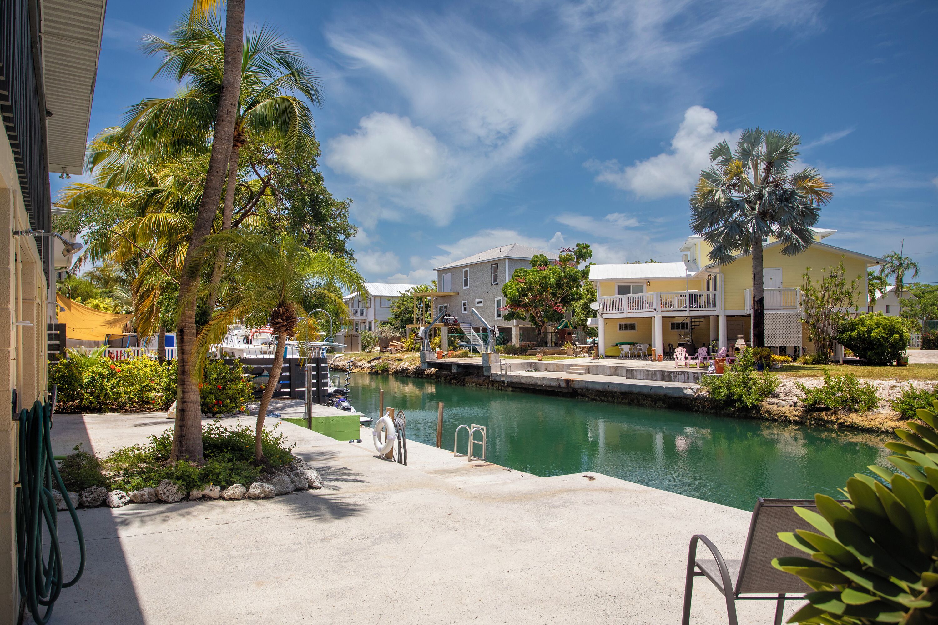 Bonefish Lodge-2 bedroom 2bath canal front home w/trailer parking, dock space