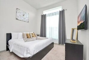 1 chambre, fer et planche à repasser, Wi-Fi gratuit, draps fournis