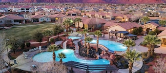 My Husband Wishes: 7 bedrooms, Private Hot Tub, Foosball, Pools! Paradise Villag