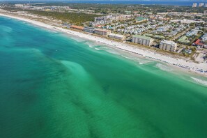 Beach nearby - Updated 2 Bedroom at Caribbean Dunes! (Destin)