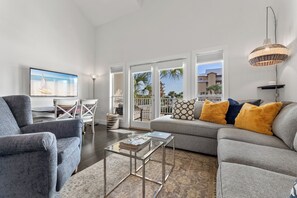 Smart TV - Updated 2 Bedroom at Caribbean Dunes! (Destin)