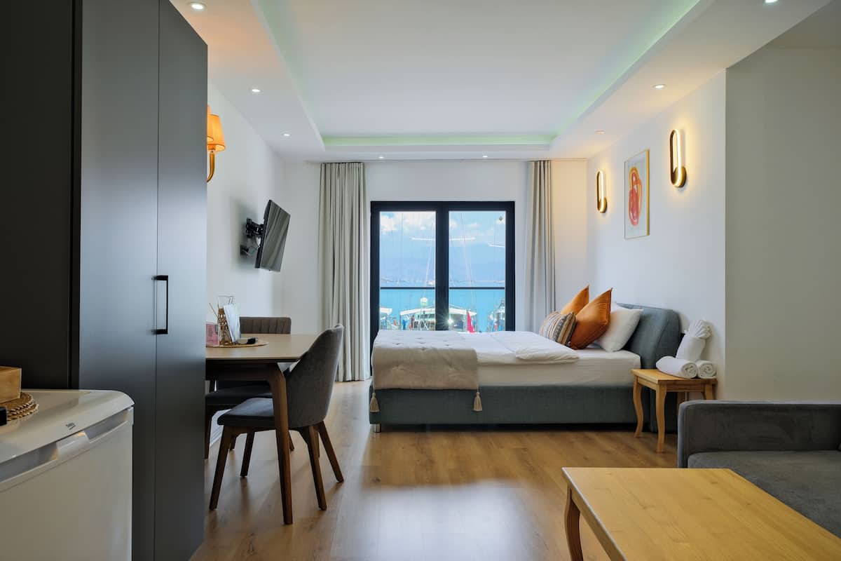 Egyptian cotton sheets, premium bedding, memory foam beds