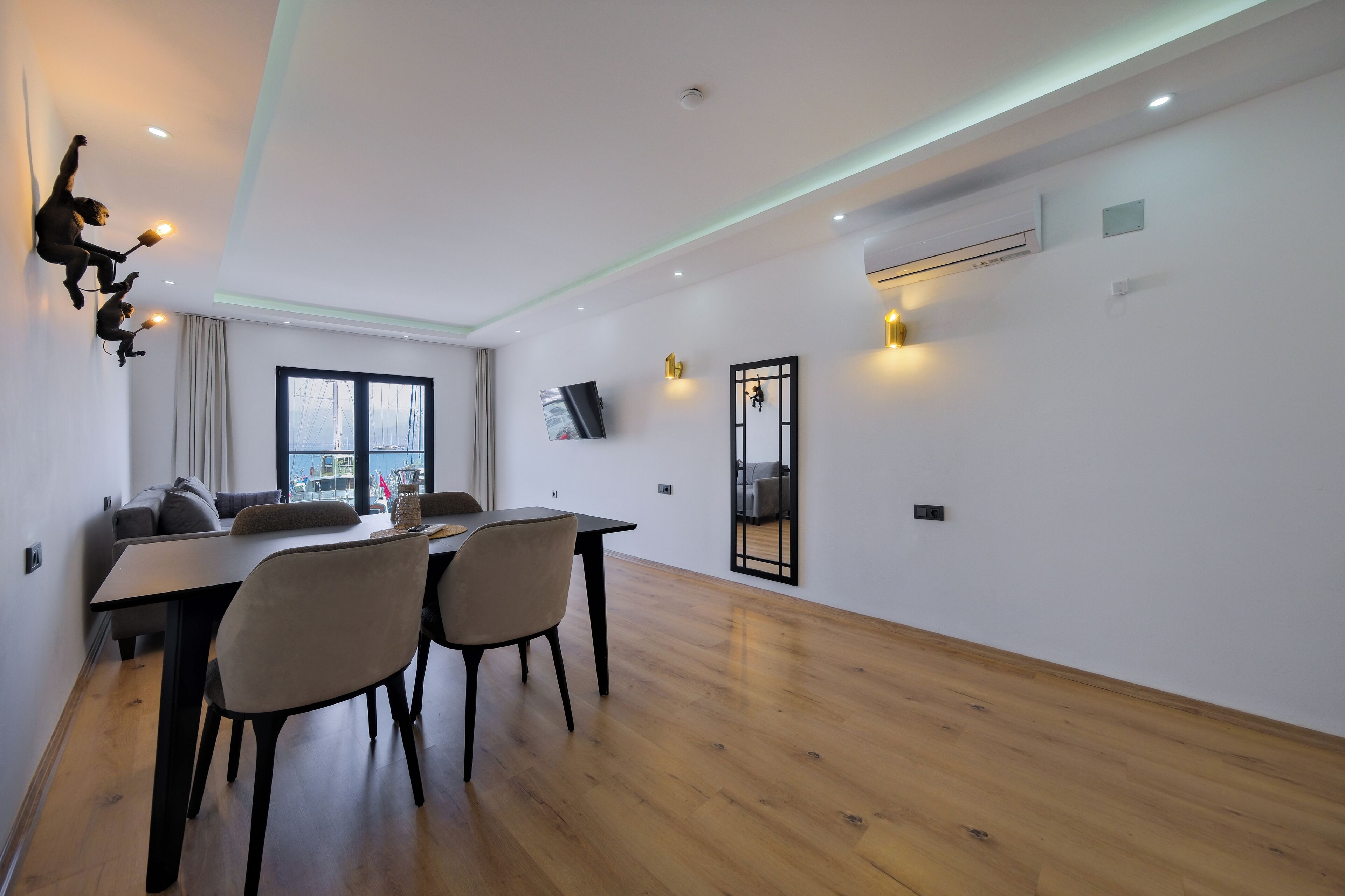 이코노미 스위트 | 이집트산 면 시트, 고급 침구, 메모리폼 침대, 각각 다른 스타일의 인테리어