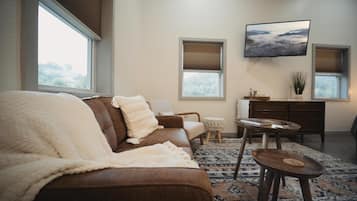 Cottage, 1 Bedroom | Living area