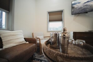 Cottage, 1 Bedroom | Living area