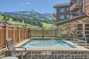 Condo, 3 Bedrooms | Outdoor spa tub - New Listing! One Ski Hill Escape 3 Bedroom Condo by RedAwning (Breckenridge)