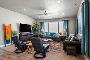 Living area | Smart TV, streaming services - My Husband Wishes He Could Stay Here #14 7 Bedroom Home (Santa Clara)