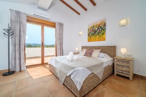 3 chambres, fer et planche Ă repasser, Wi-Fi gratuit, draps fournis
