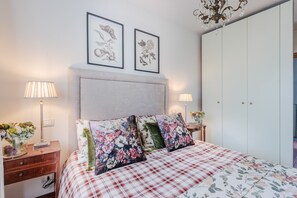3 chambres, fer et planche à repasser, draps fournis