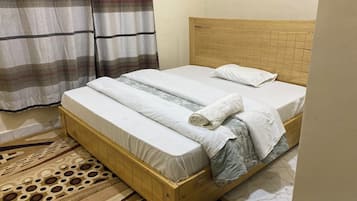 Comfort Single Room | Desk, laptop workspace, free WiFi, wheelchair access