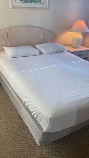 3 makuuhuonetta, silitysrauta/-lauta, ilmainen Wi-Fi, vuodevaatteet